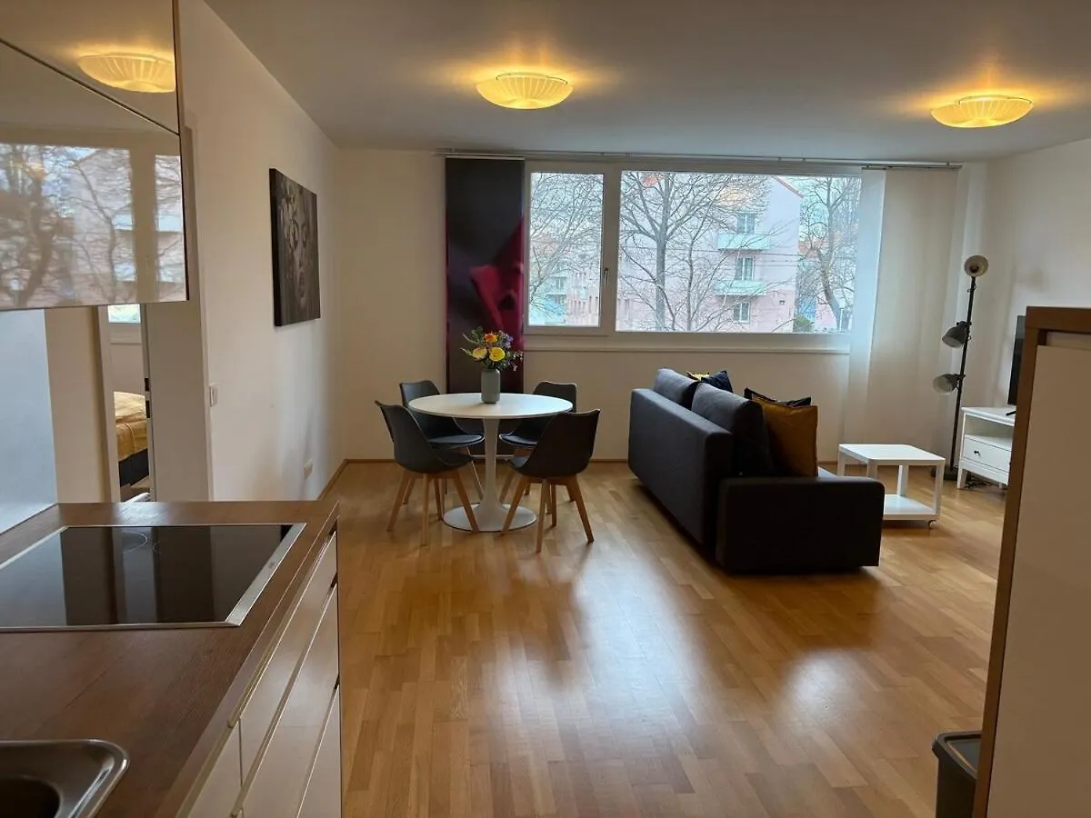 Between Old Danube And Danube Center - New, Quiet And Modern Vienna Apartment