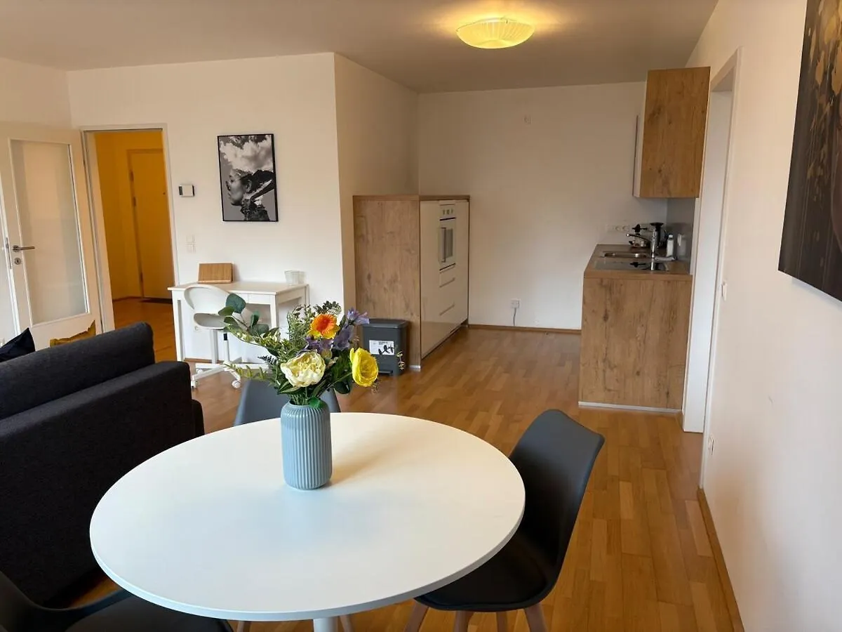 Apartment Between Old Danube And Danube Center - New, Quiet And Modern Vienna