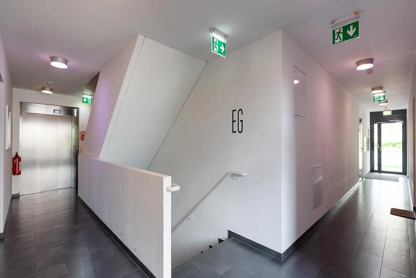 Apartment Between Old Danube And Danube Center - New, Quiet And Modern Vienna Austria