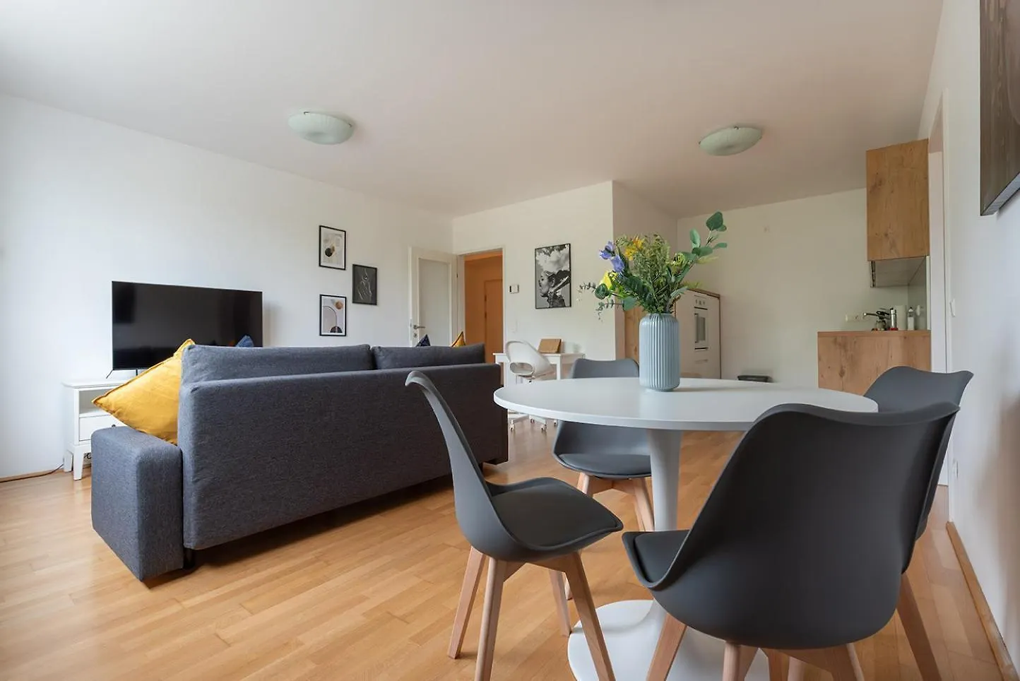 Apartament Between Old Danube And Danube Center - New, Quiet And Modern Wiedeń